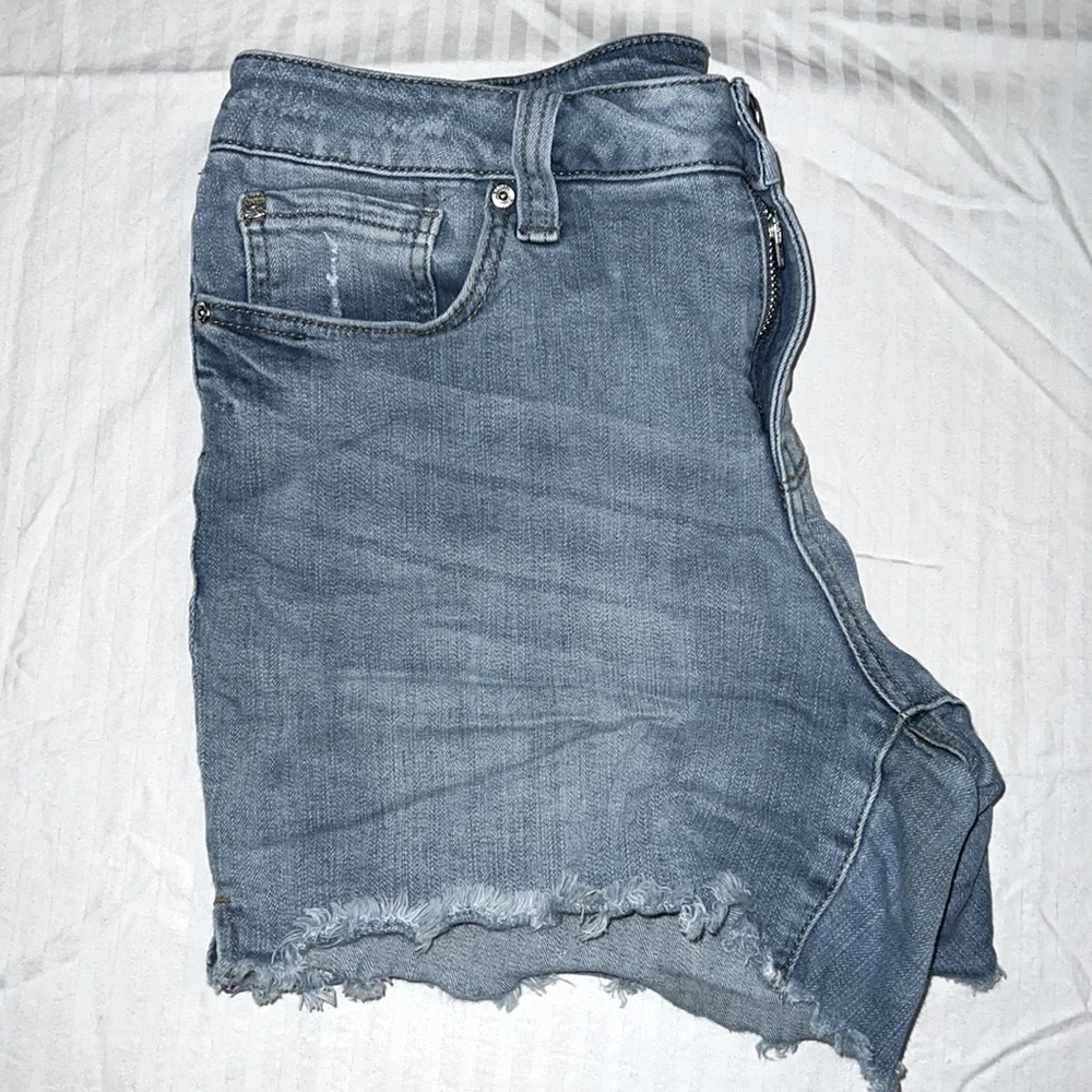 Size 8 Seven Weekend Short - Picture 3 of 5